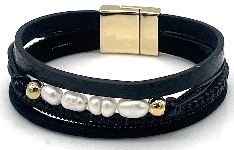 D-F5.4  B1138-002-1 Leather Bracelet Freshwater Pearls 18x1.5cm Black